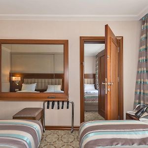 Familie Kamer met Twee Aparte Bedden